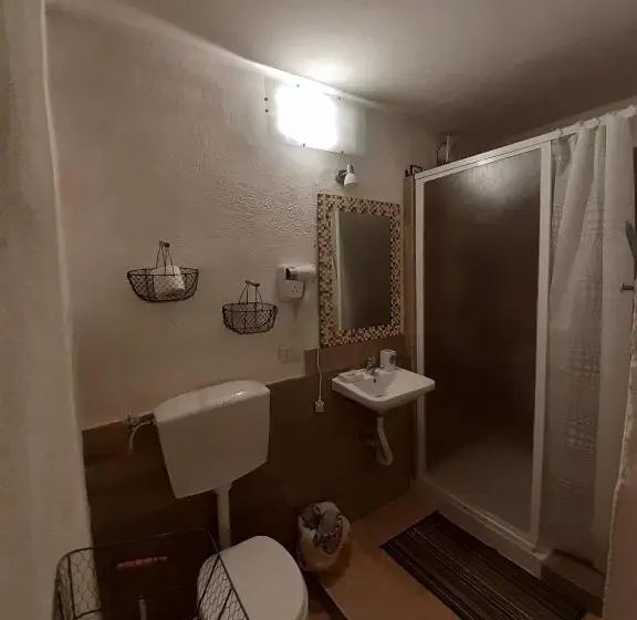 ガーデンビュースタンダードルーム, La Grotta Bed And Breakfast E Affittacamere
