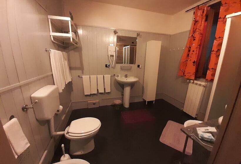 スタンダードトリプルルーム, La Grotta Bed And Breakfast E Affittacamere