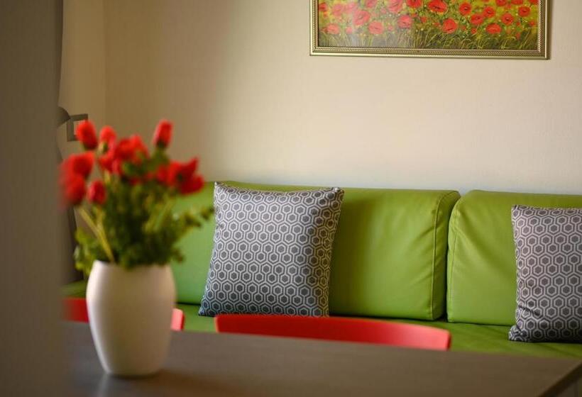 家族用アパートメント, Gardesana Active Apartments