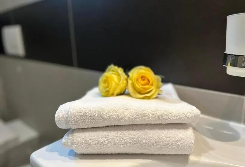 آپارتمان لوکس 1 خوابه, Gardesana Active Apartments