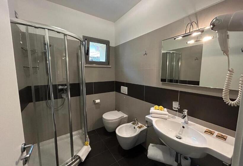 Апартаменты Deluxe 2 Спальни, Gardesana Active Apartments