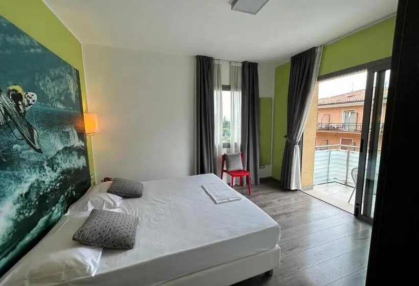 آپارتمان خانوادگی, Gardesana Active Apartments