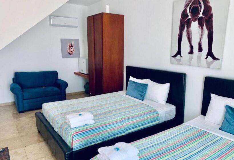 سوئیت جونیور خانوادگی, Manati World Point Inn