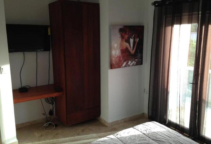 سوئیت با تخت بزرگ, Manati World Point Inn