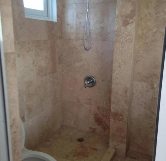 سوییت, Manati World Point Inn