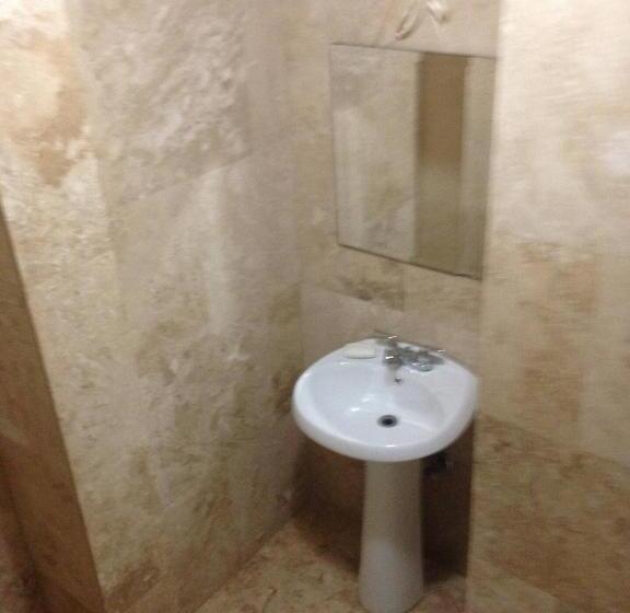 سوییت, Manati World Point Inn