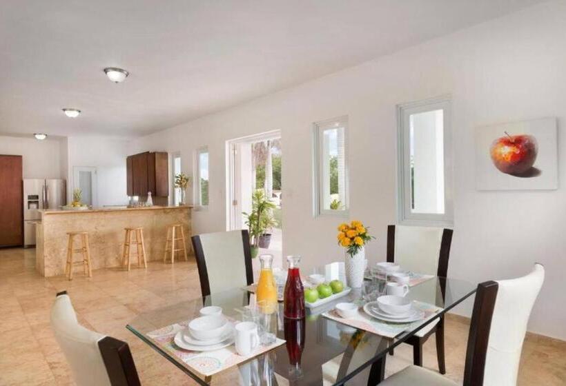 اتاق لوکس, Manati World Point Inn