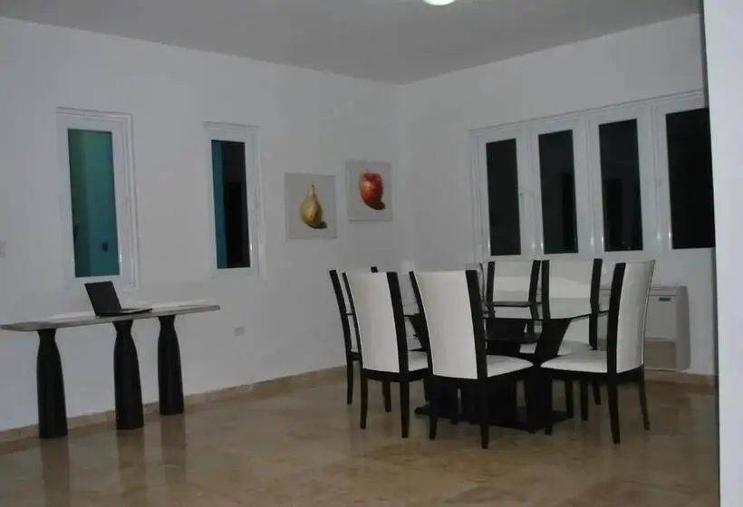 سوئیت با تخت بزرگ, Manati World Point Inn