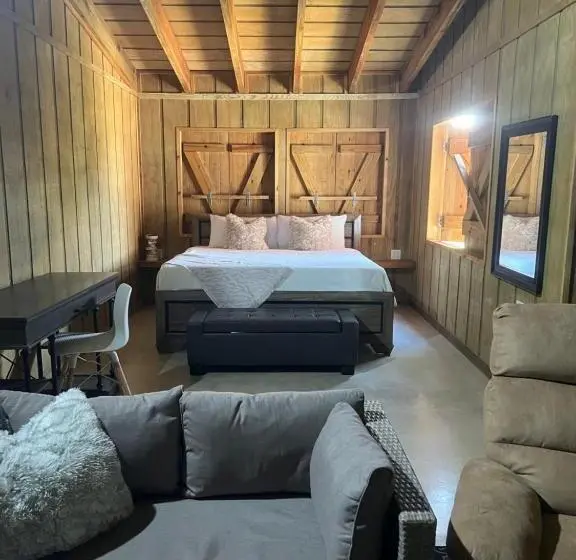 کلبه ییلاقی, Manati World Point Inn