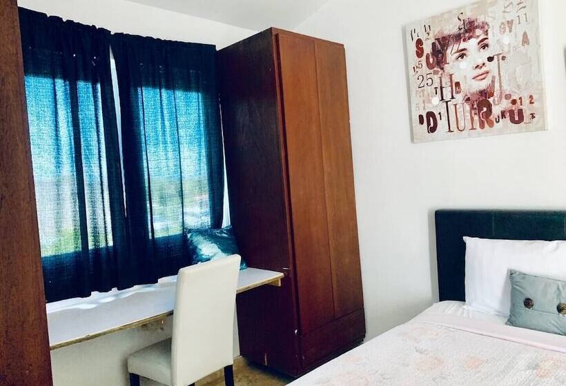 سوییت لوکس, Manati World Point Inn