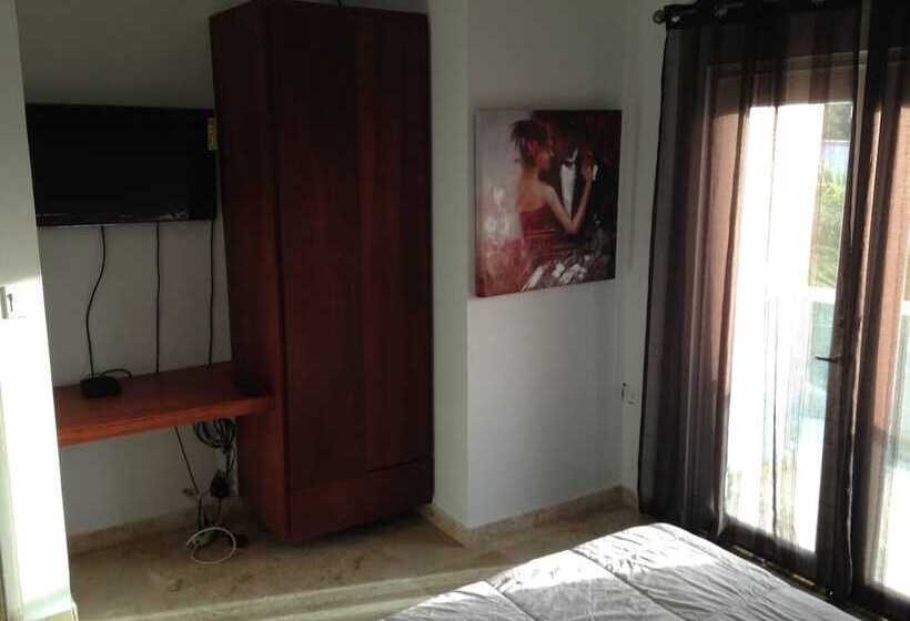 سوئیت با تخت بزرگ, Manati World Point Inn