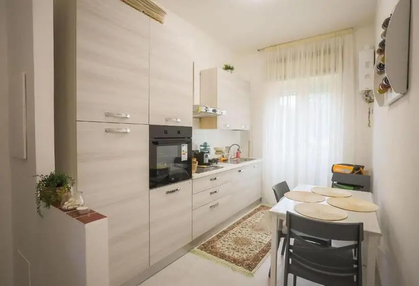 اتاق استاندارد سه نفره, Barbyb B&b