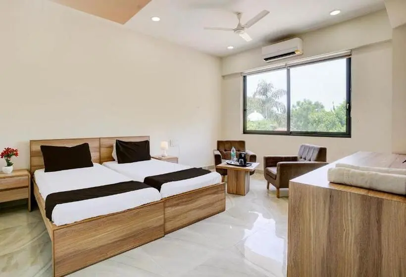 トリプルクラシックルーム, Ramdevgarh Resort Ghuma