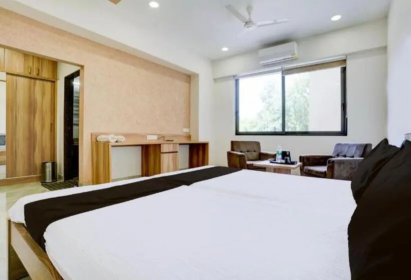 トリプルクラシックルーム, Ramdevgarh Resort Ghuma