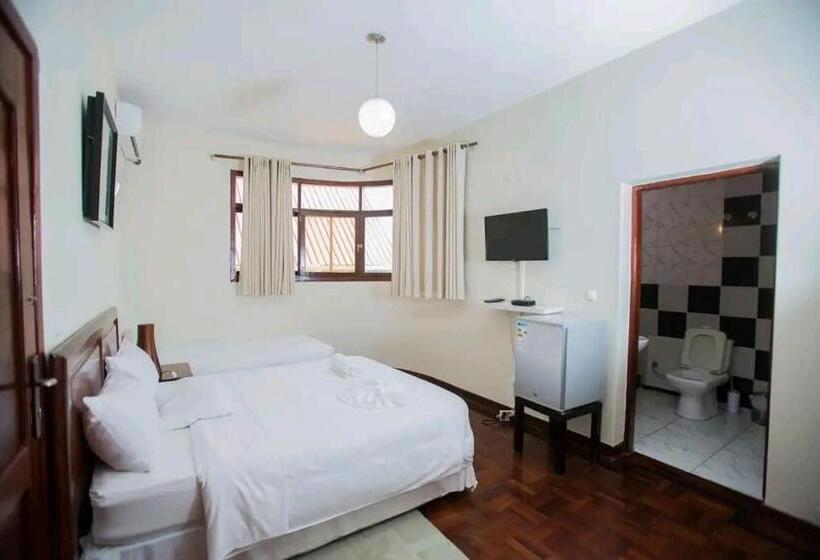 Номер Стандарт с Балконом, Lidias Guest House