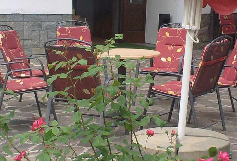 اتاق استاندارد یک نفره, B&b Na Kluk