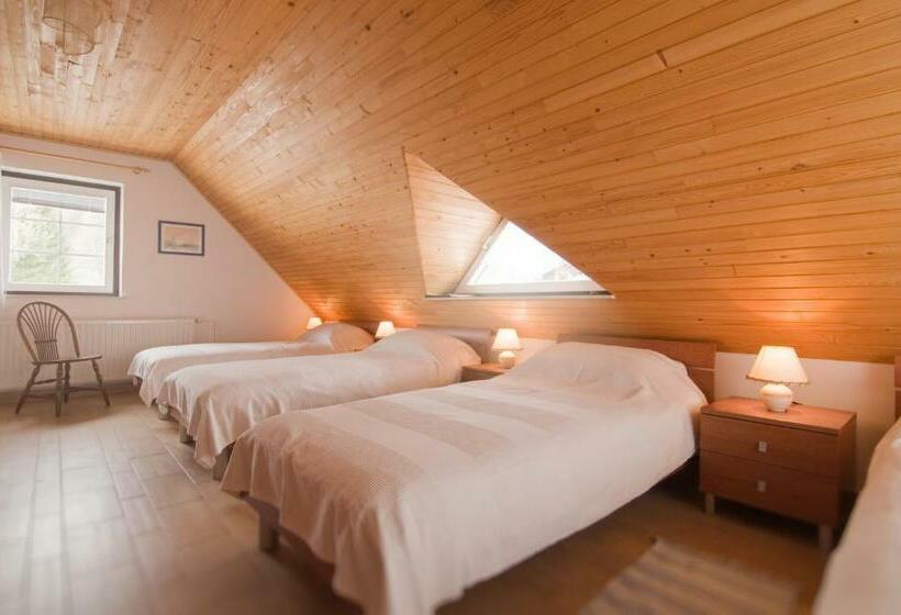 اتاق استاندارد چهارنفره با سرویس بهداشتی مشترک, B&b Na Kluk