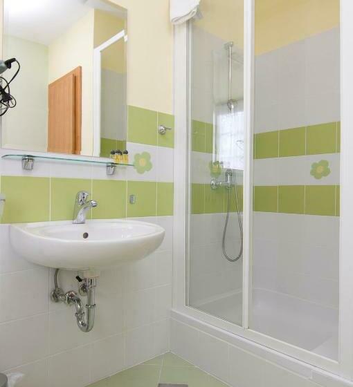 اتاق استاندارد, B&b Na Kluk