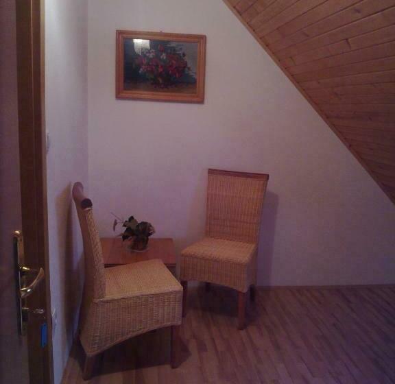 اتاق استاندارد چهار تخته, B&b Na Kluk