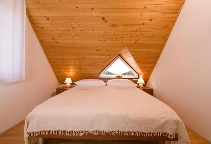 اتاق استاندارد چهار تخته, B&b Na Kluk