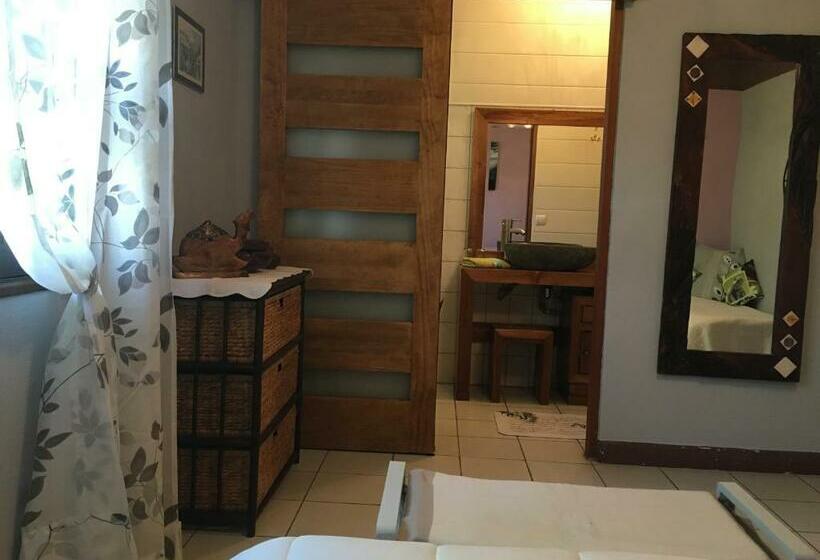 اتاق استاندارد با چشمانداز دریا, La Caz Oceane