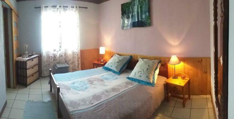 اتاق استاندارد با چشمانداز دریا, La Caz Oceane