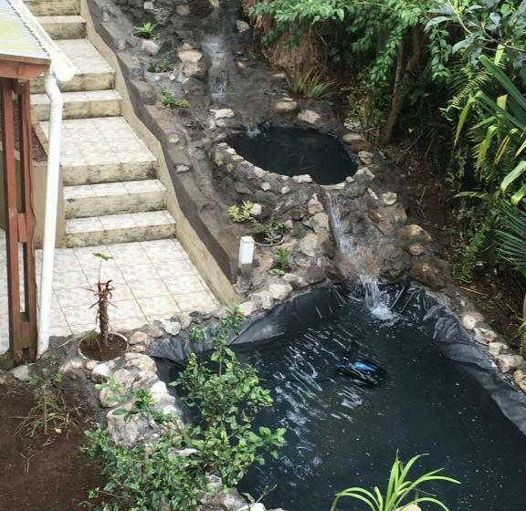 اتاق خانوادگی, La Caz Oceane