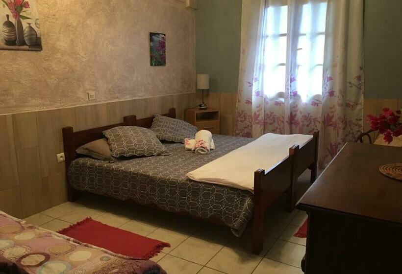 اتاق خانوادگی, La Caz Oceane