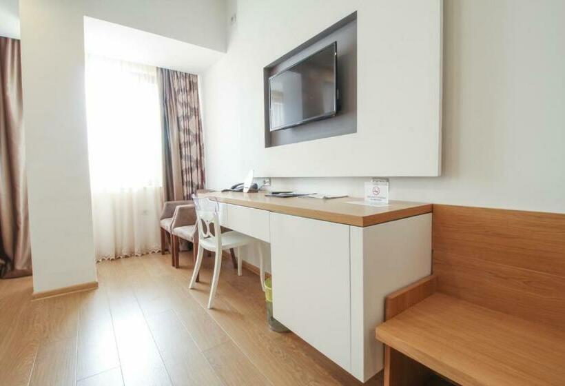 سوییت خانوادگی, Gardenia Hotel & Spa