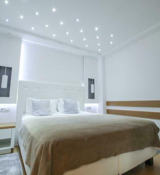 سوییت خانوادگی, Gardenia Hotel & Spa