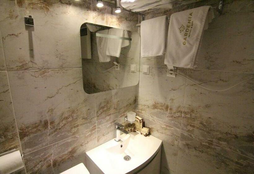 سوئیت جونیور با ماساژ آبی, Gardenia Hotel & Spa