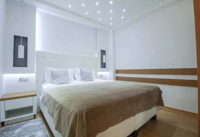 سوییت خانوادگی, Gardenia Hotel & Spa