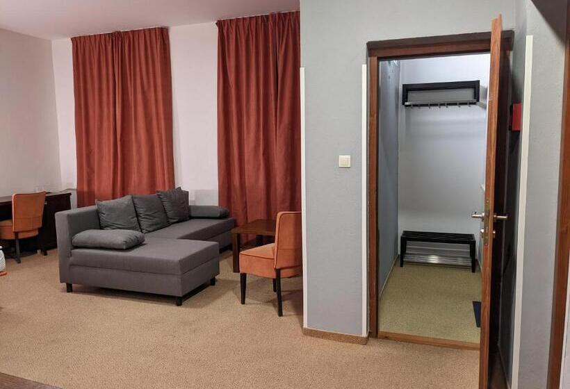 ファミリールーム, Garni Hotel Cosmopolitan