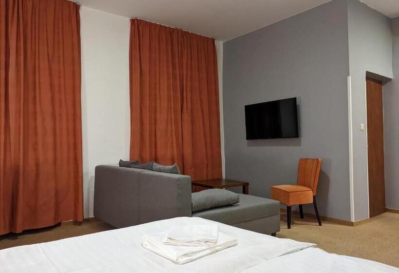 패밀리 룸, Garni Hotel Cosmopolitan