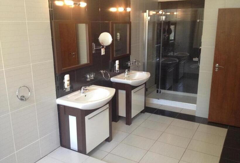 スイート, Garni Hotel Cosmopolitan