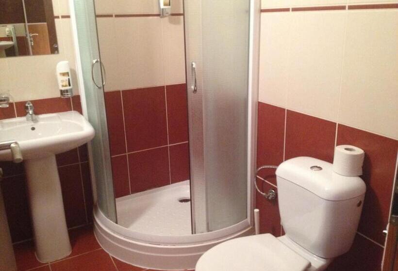 スタンダードトリプルルーム, Garni Hotel Cosmopolitan