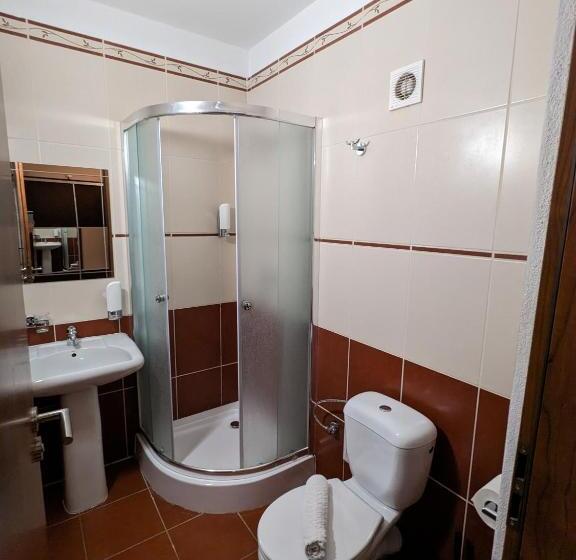 スタンダードトリプルルーム, Garni Hotel Cosmopolitan