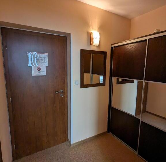 スタンダードトリプルルーム, Garni Hotel Cosmopolitan