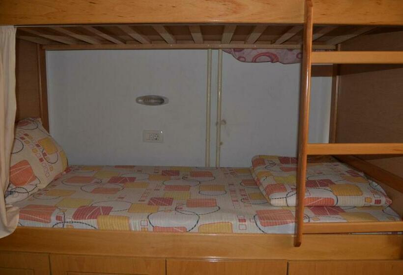 اتاق اکونومی, Hostel Valentin 2