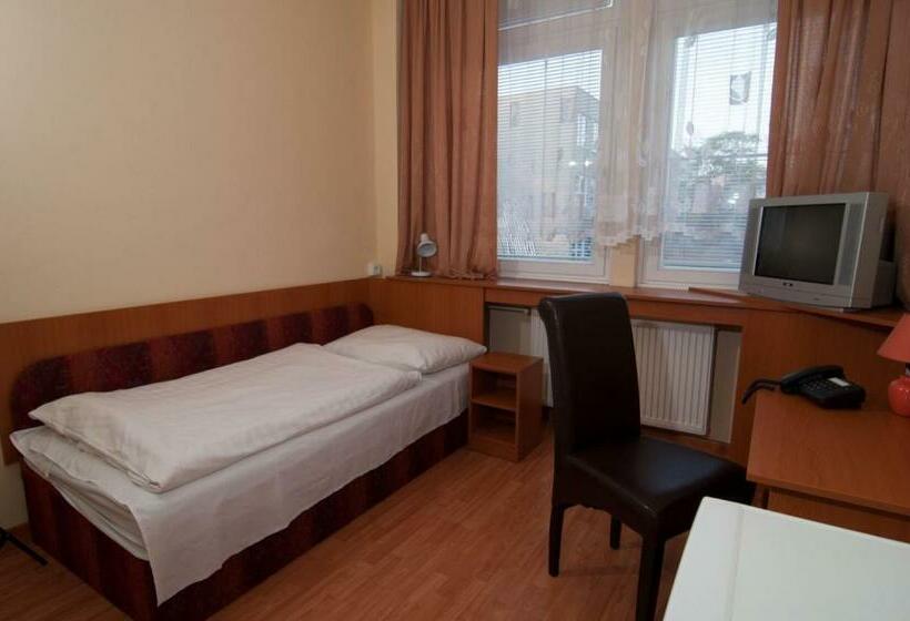 اتاق استاندارد یک نفره, Avion