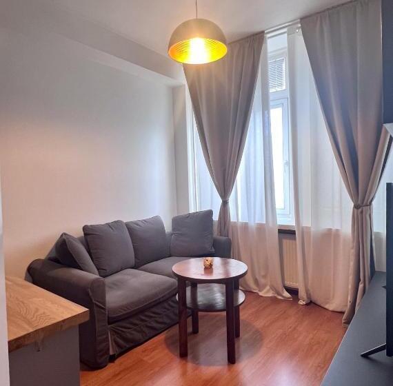 آپارتمان 1 خوابه, Avion