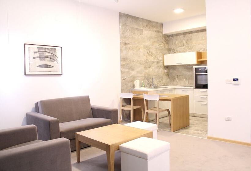 سوییت خانوادگی, Gardenia Hotel & Spa