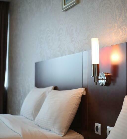 جناح إدارى, Grand Mayral