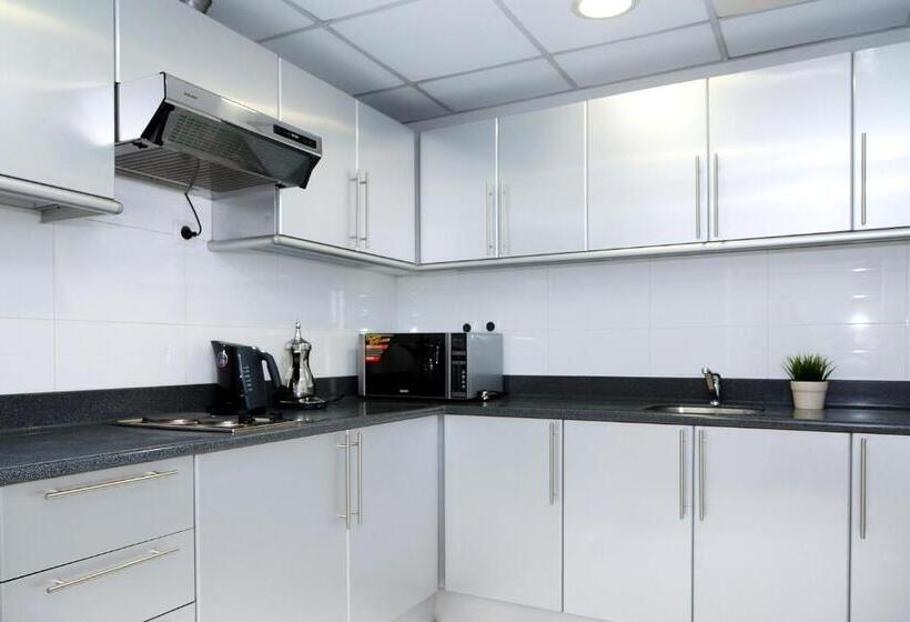 إستوديو ديلوكس, Grand Mayral