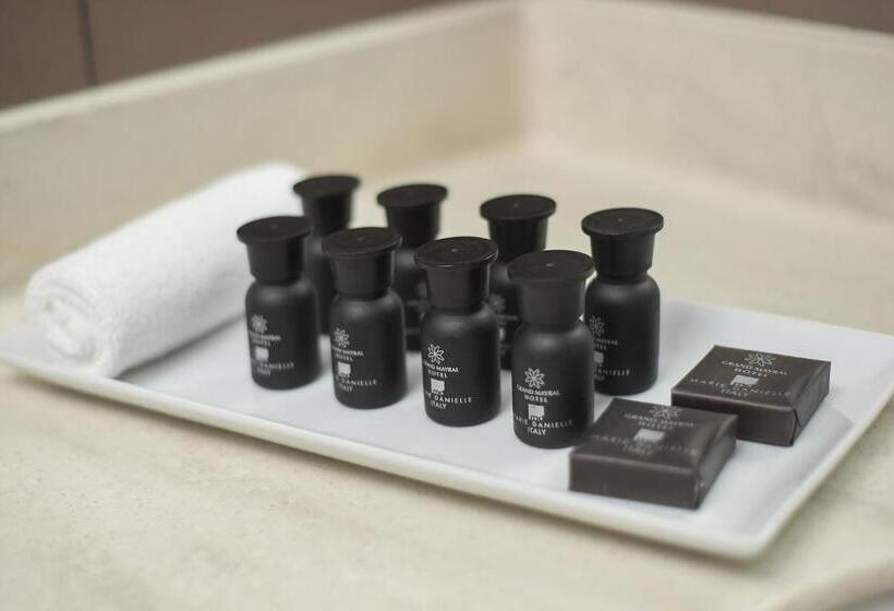 جناح جونيور, Grand Mayral