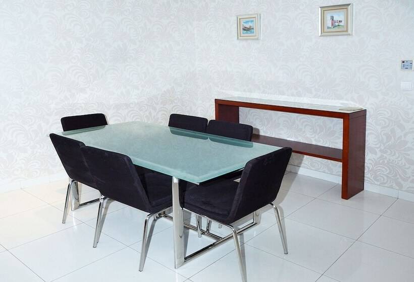 جناح إدارى, Grand Mayral