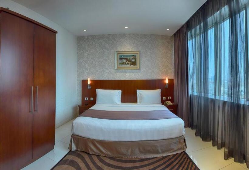 جناح عائلي, Grand Mayral