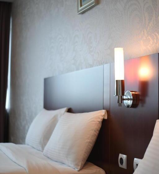 جناح عائلي, Grand Mayral