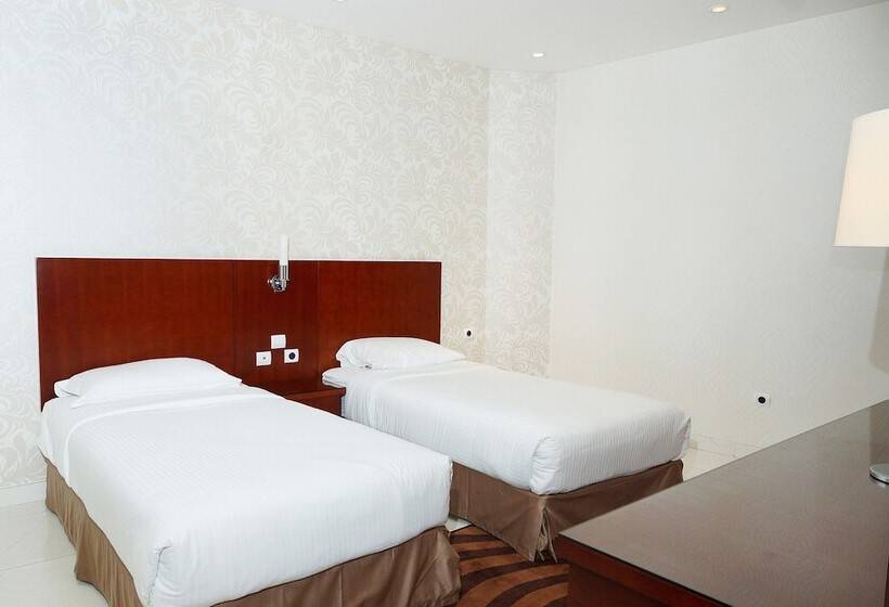 جناح إدارى, Grand Mayral