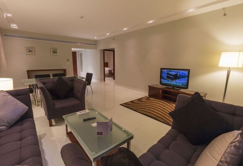 جناح إدارى, Grand Mayral